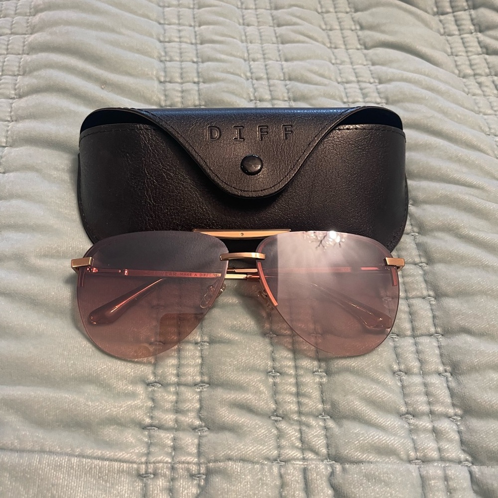 Diff Eyewear Sunglasses with Pink and Gold Accents
